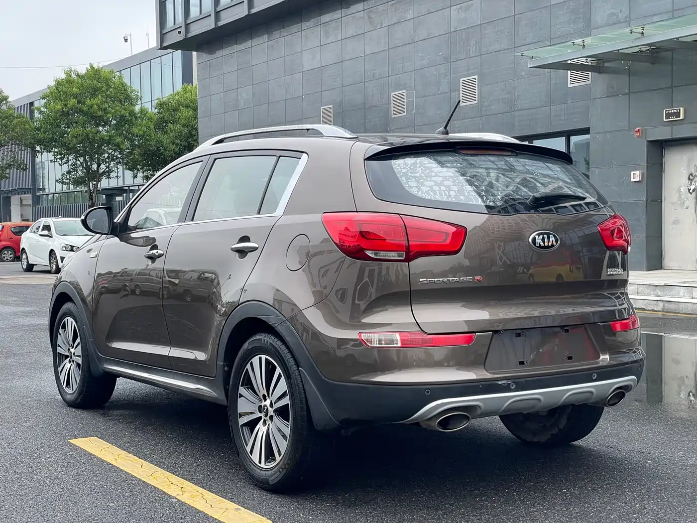 Kia Sportage 2015 2.0L Automatic 2WD DLX фото 13