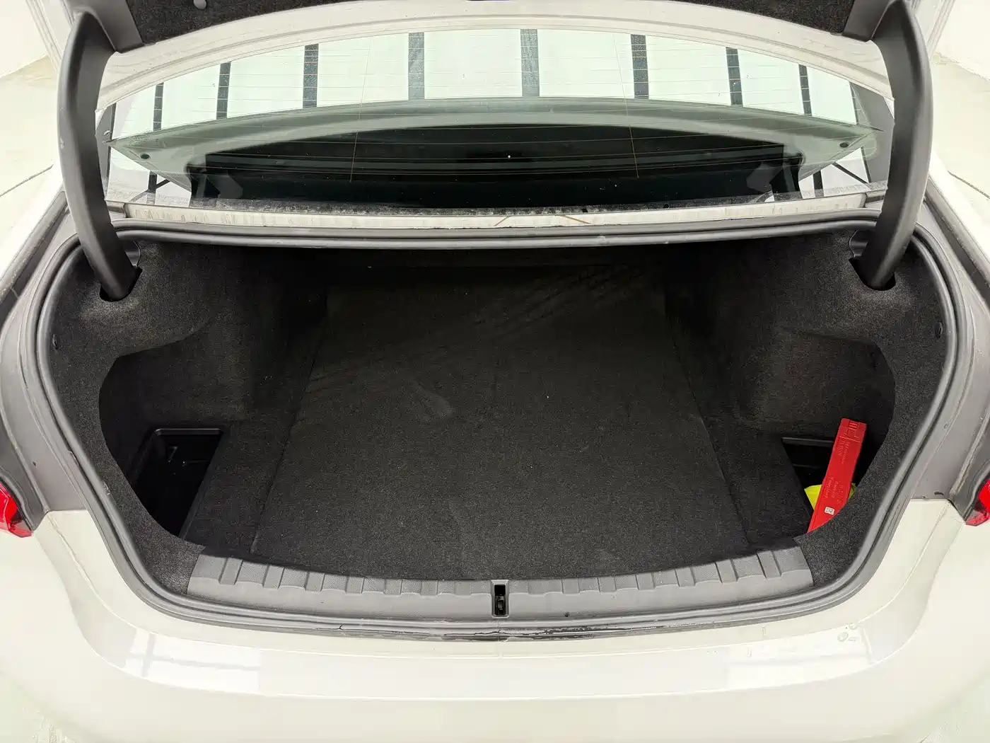 BMW 3 Series 2023 320Li M Sport Package фото 13