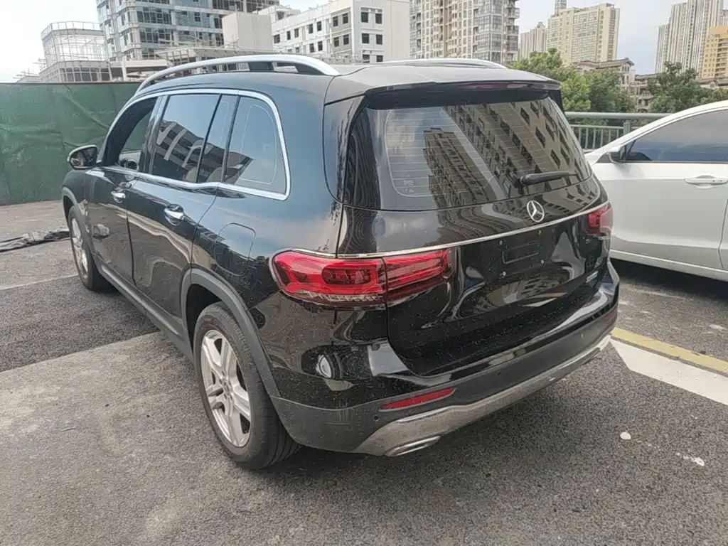 Photo 5 - Mercedes-Benz GLB