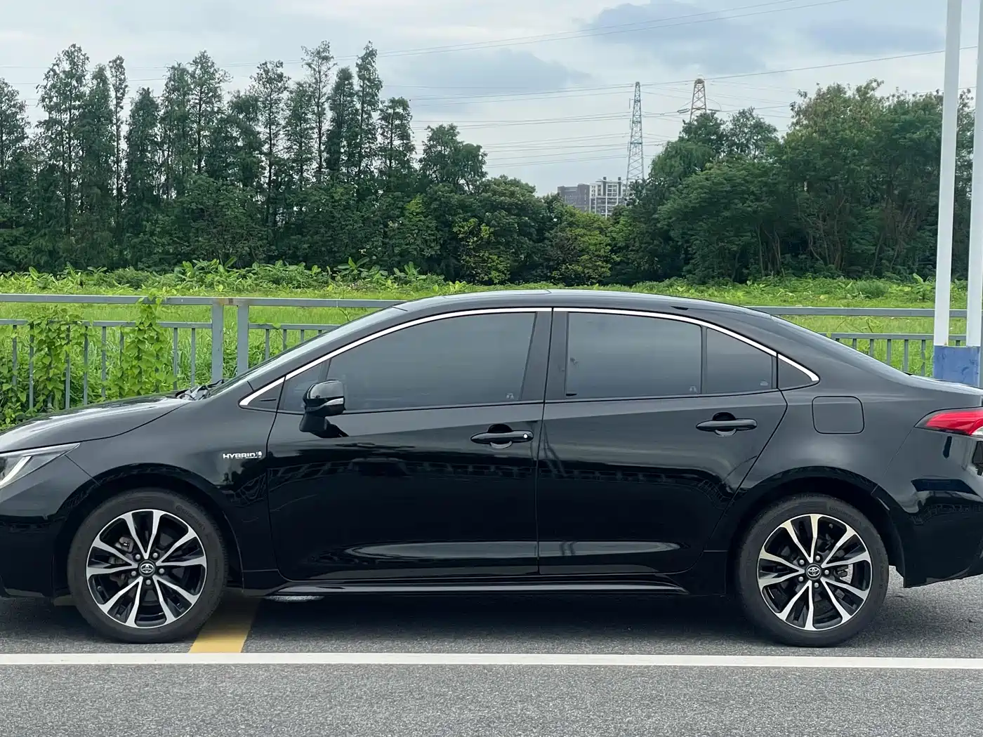 Toyota Levin 2021 Dual Engine 1.8H E-CVT Sport фото 6