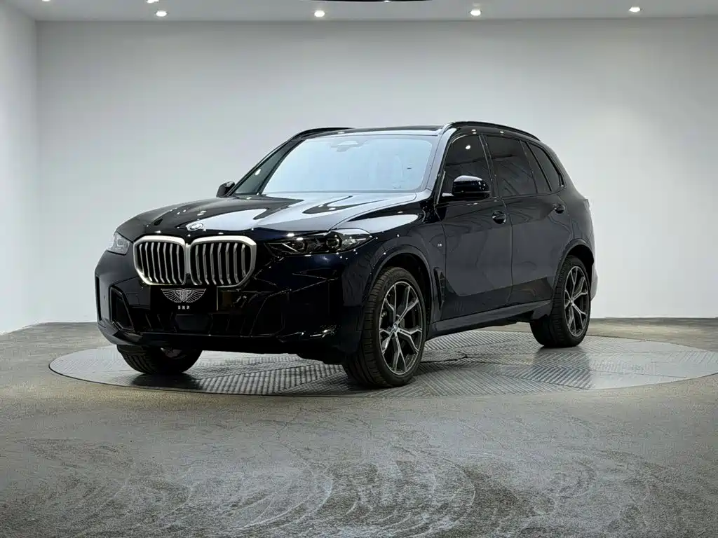 BMW X5 2026 2025 Model xDrive 30Li Exclusive M Sport Blackout Package