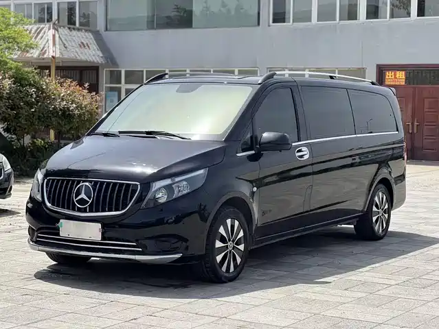 Mercedes-Benz Vito 2023 2.0T Elite 9-Seater