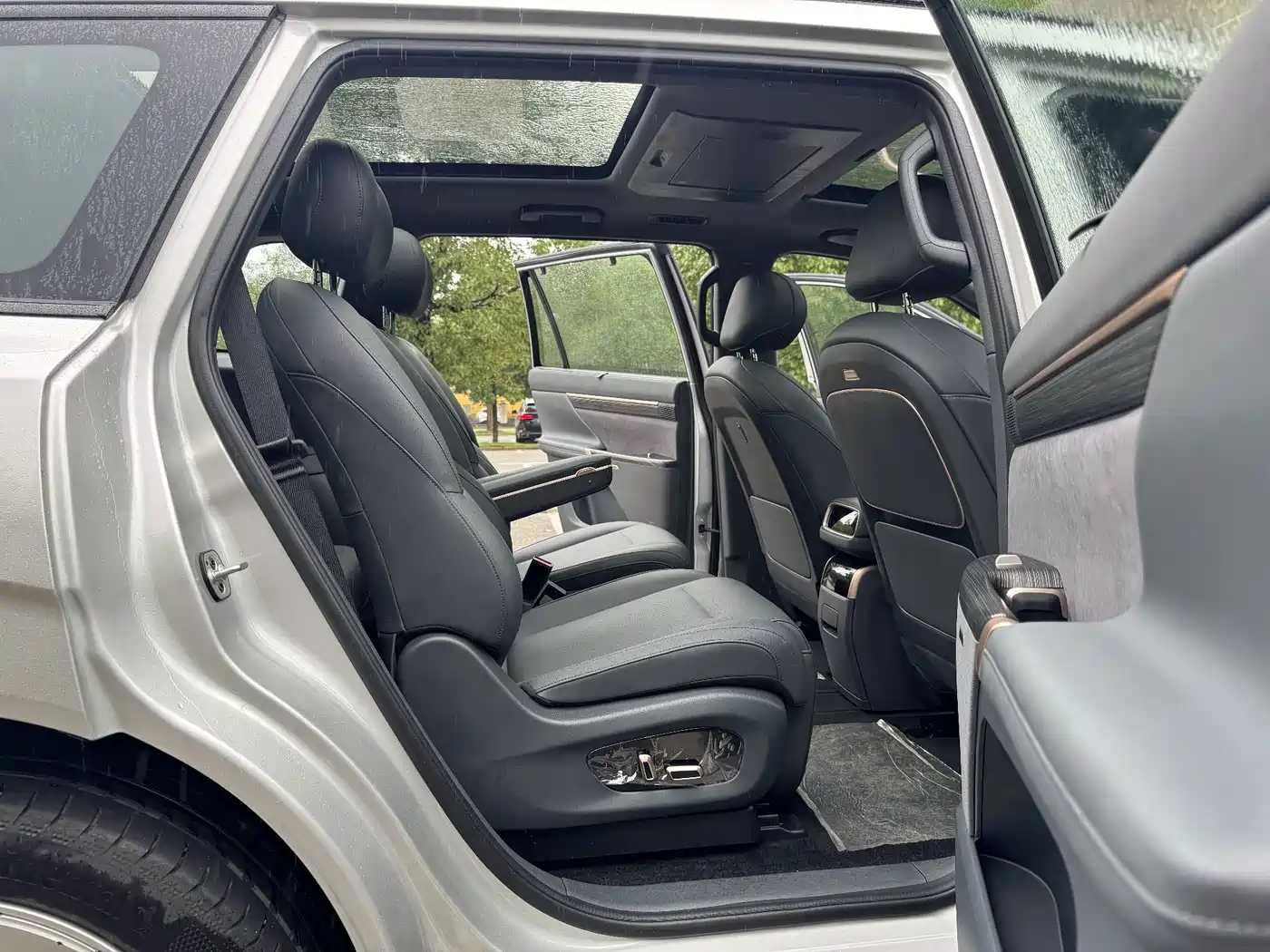 Dongfeng Yipai eπ008 2025 2024 210Max Range Extender 6-Seater