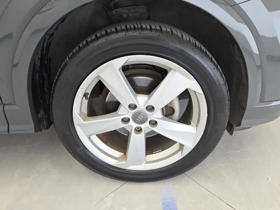 Фото 6 - Audi Q2L