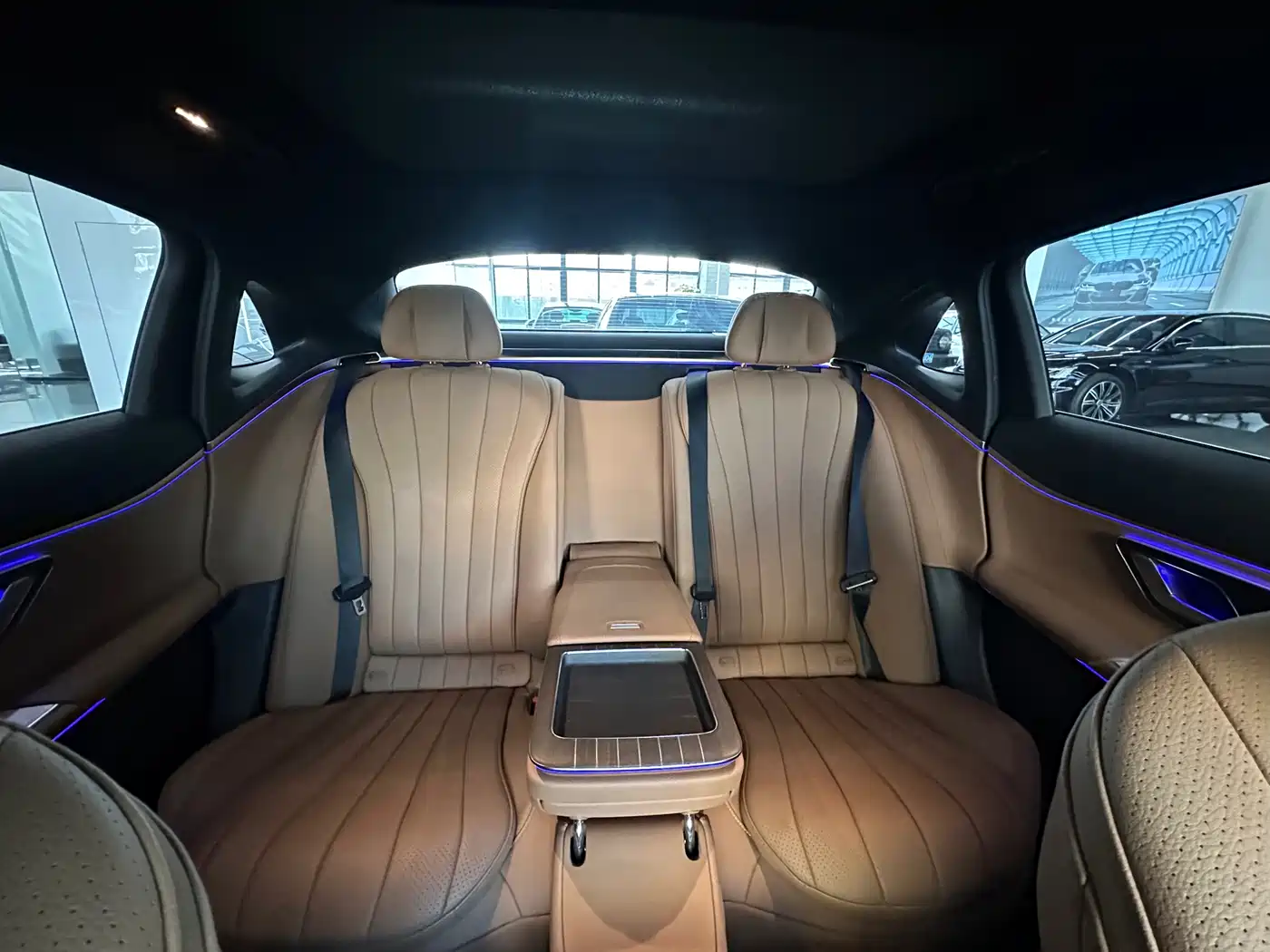 Mercedes-Benz E-Class 2024 E 300 L Fashion фото 9