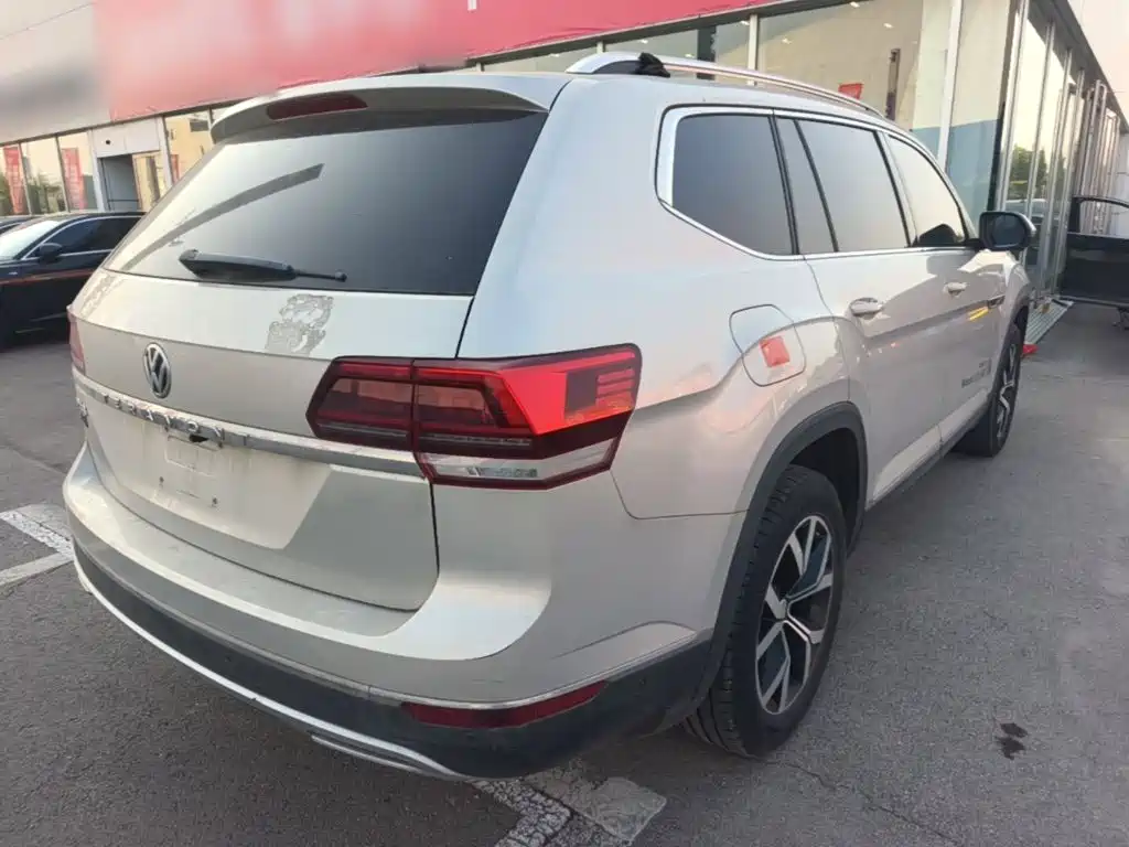Фото 7 - Volkswagen Teramont