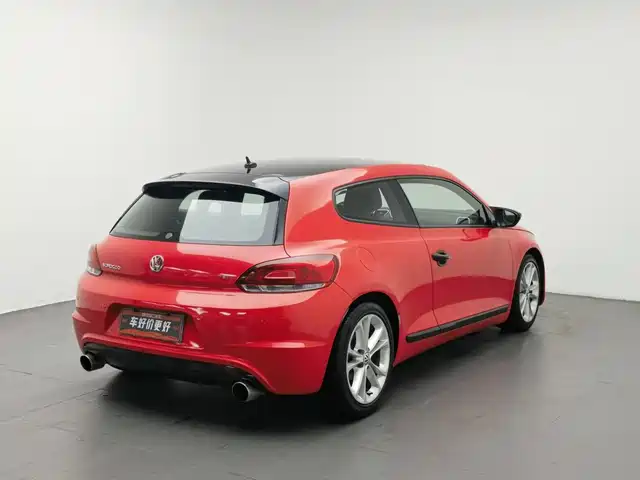 Volkswagen Scirocco 2011 2.0TSI Luxury — фото 2