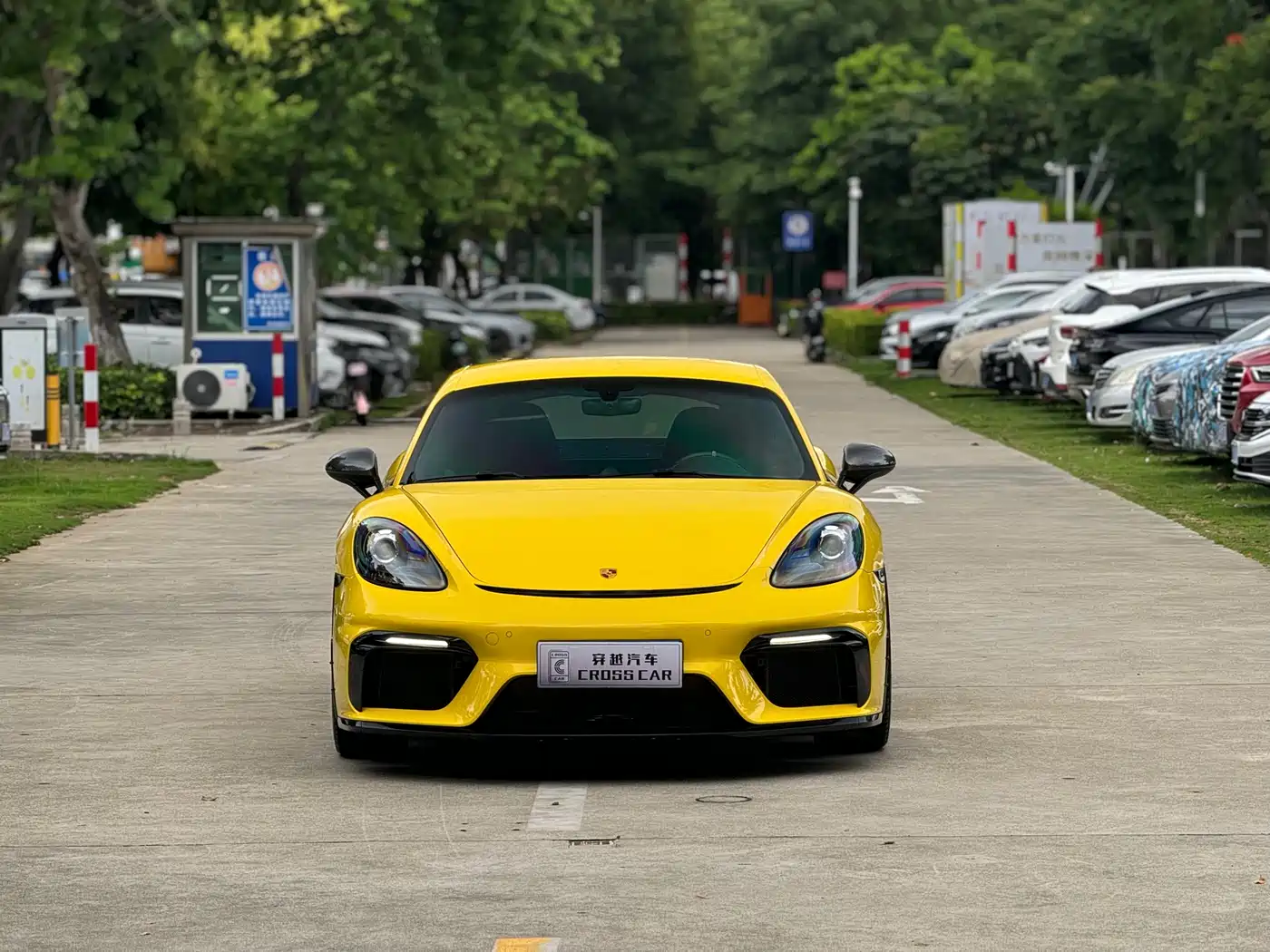 PORSCHE 718