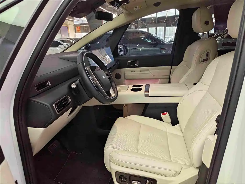 Li Auto MEGA 2025 2025 Model Home Family Special Edition