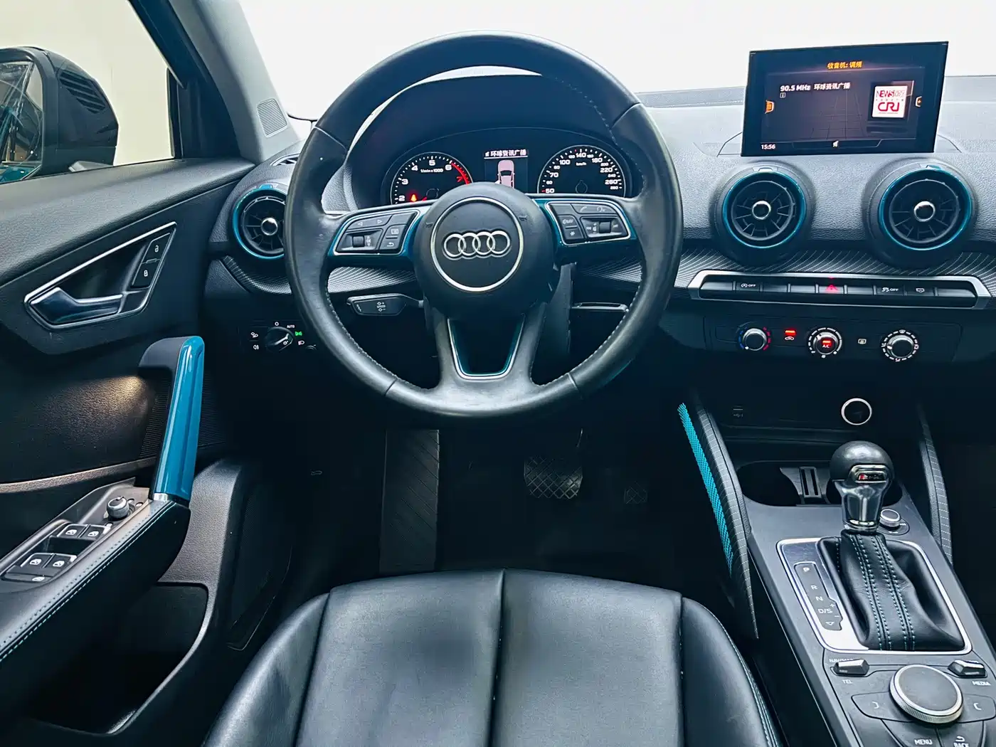 Audi Q2L 2019 2018 35 TFSI Launch Exclusive Edition China VI