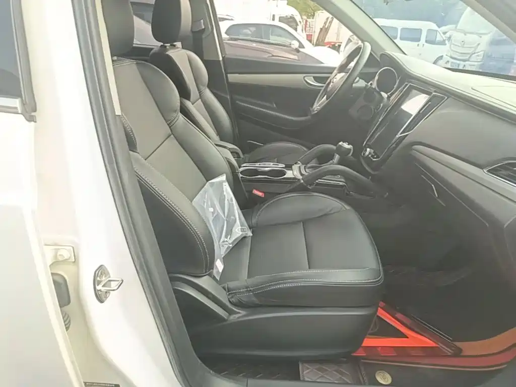Zotye SR7 2016 2016 1.5T CVT Magic Cube Heart Edition China V