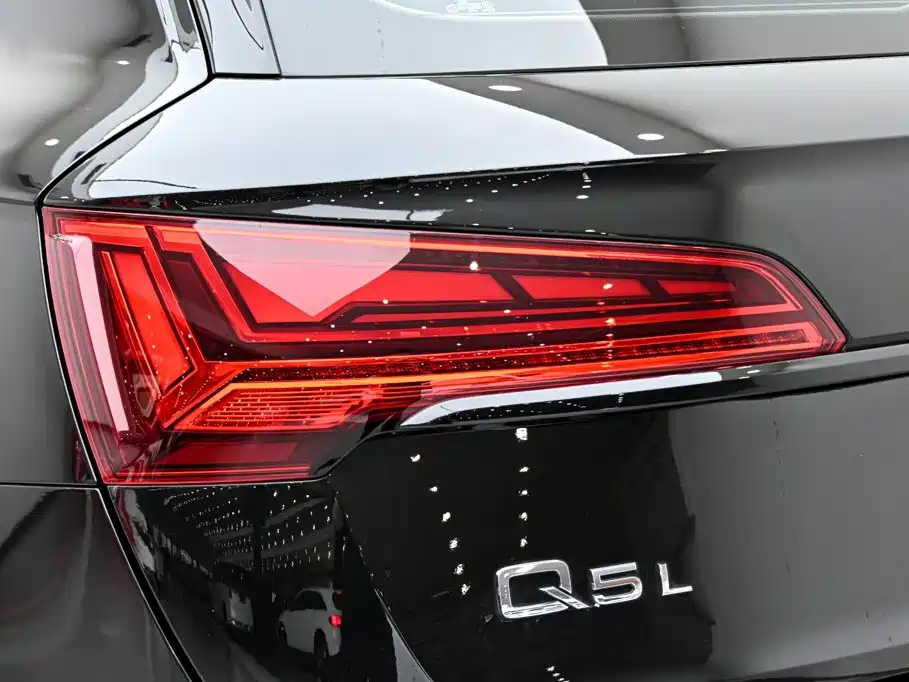 Audi Q5L 2026 2025 Model Year Facelift 45th Anniversary Edition 45 TFSI Luxury Dynamic