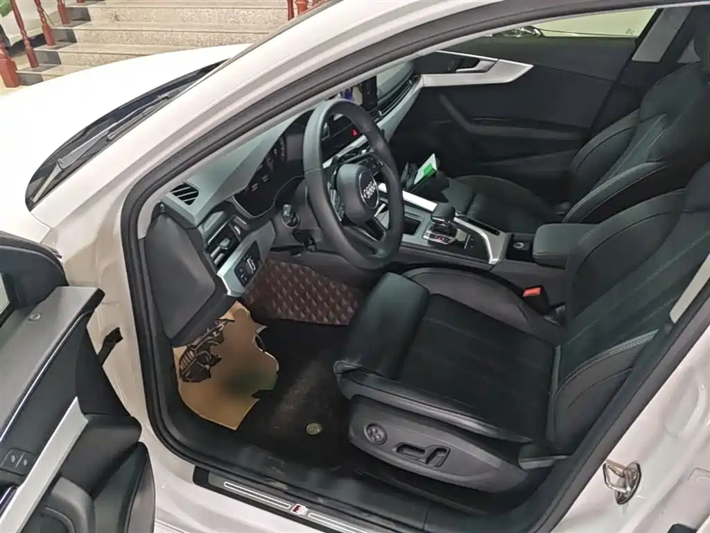 Audi A4L 2022 40 TFSI Fashion Dynamic фото 16