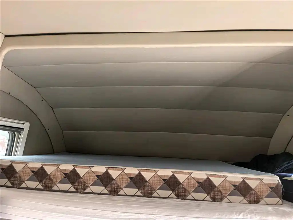 SAIC Maxus Xintu V80 2018 2.5T AMT Aoyun Short Wheelbase Ultra Low Roof 5-6-seater фото 7