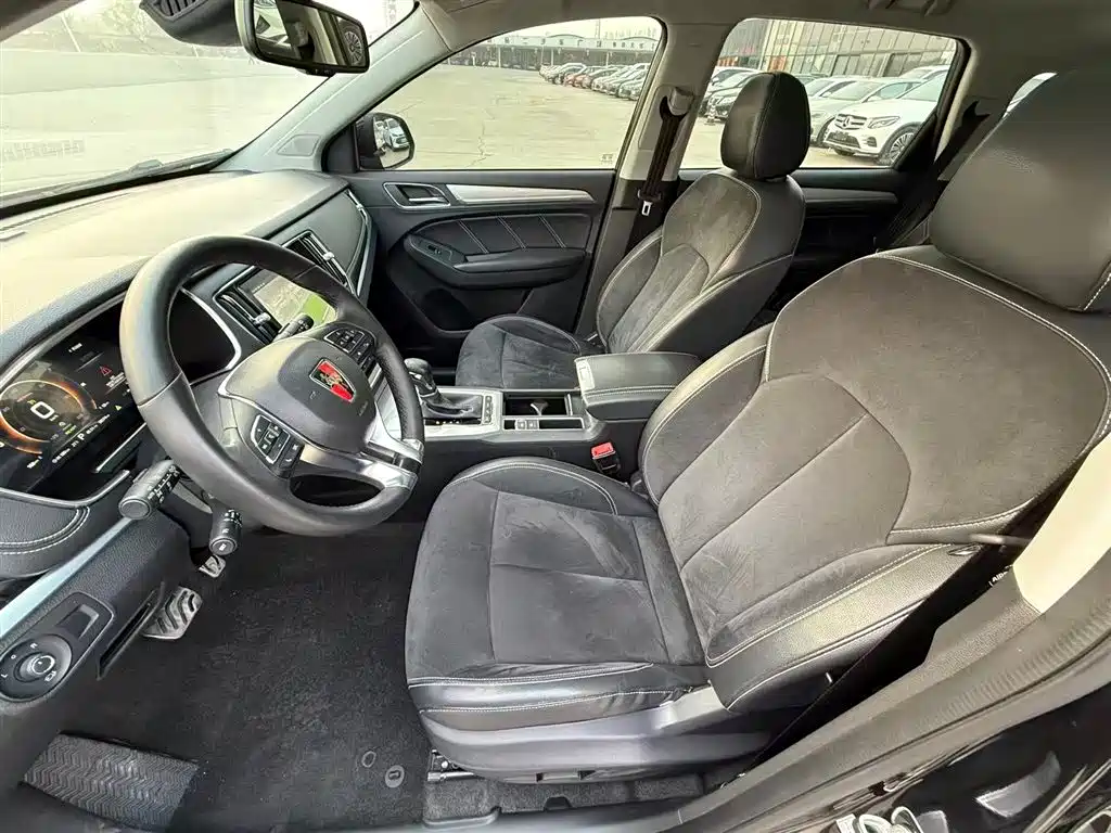 ROEWE RX5 NEW ENERGY