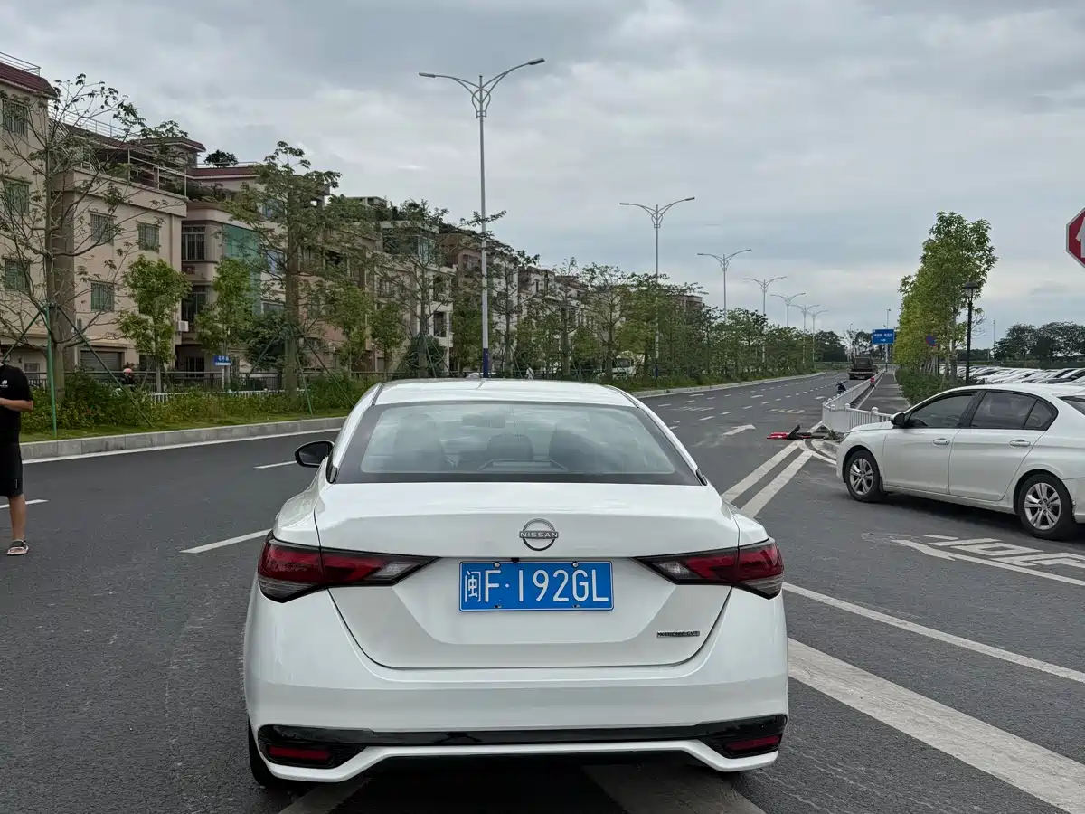 Фото 8 - Nissan Sylphy