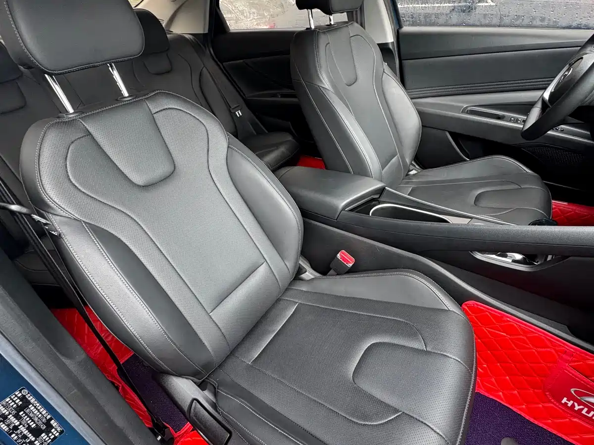 Hyundai Elantra 2021 1.5L CVT GLX Elite Edition фото 13
