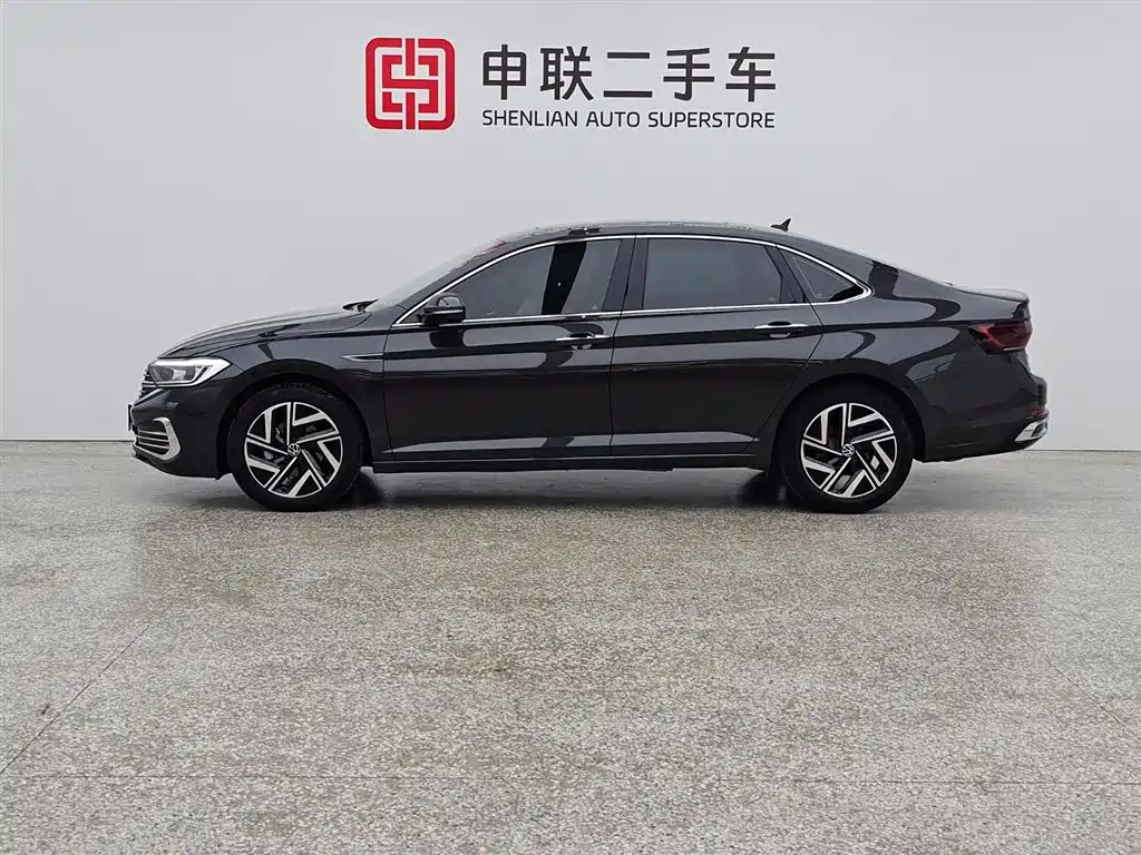 Volkswagen Sagitar 2023 300TSI DSG Surpassing Edition фото 4
