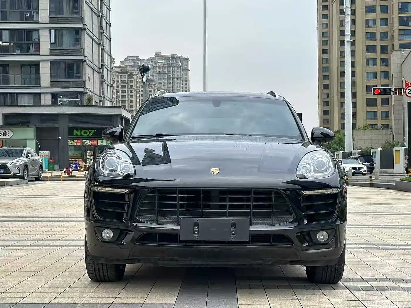 Porsche Macan 2016 Macan 2.0T фото 2