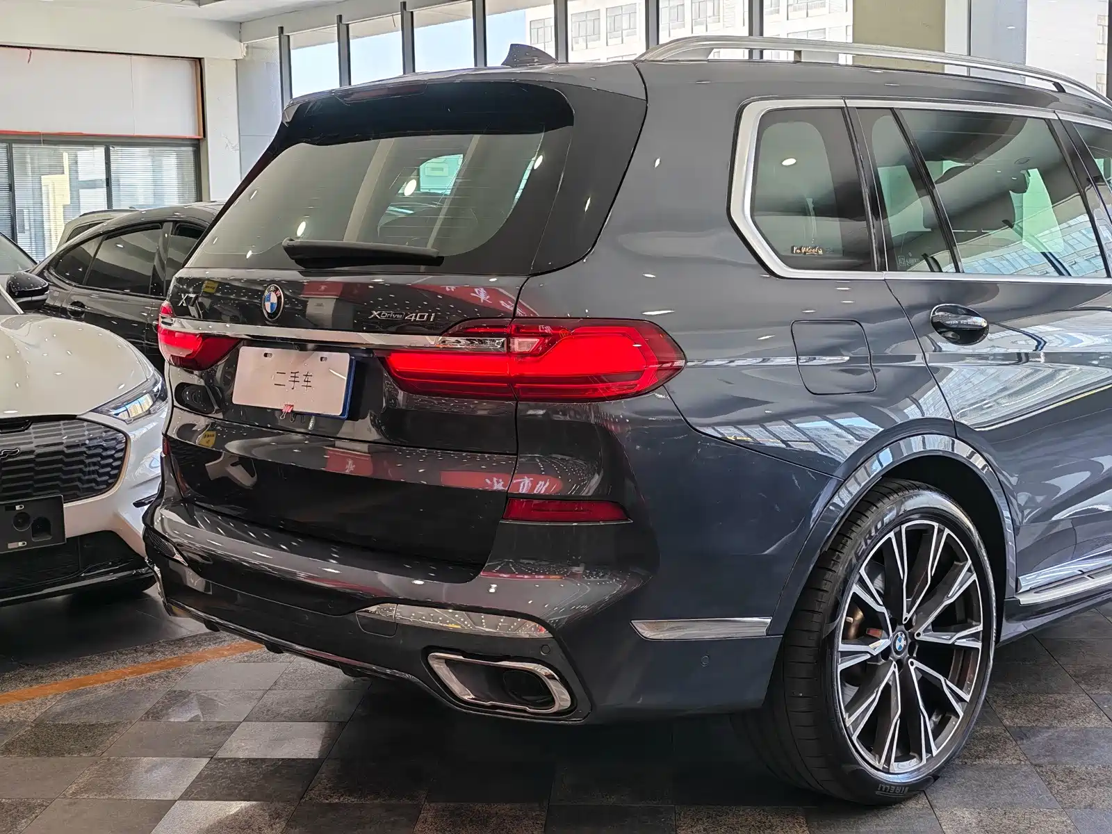 Фото 15 - BMW X7