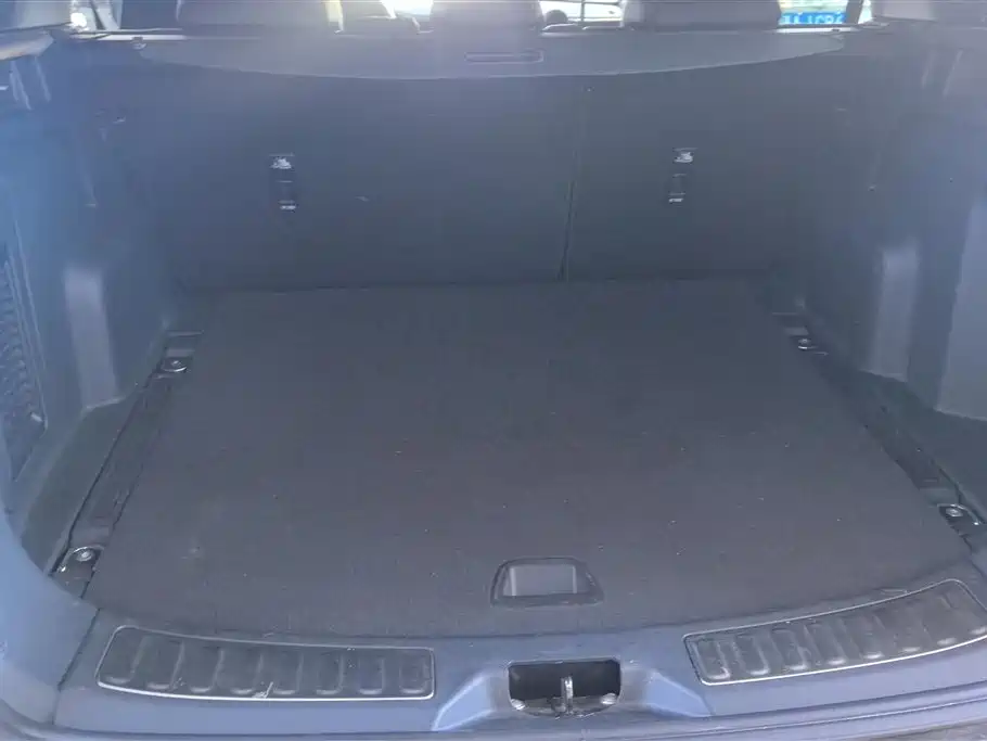 LAND ROVER DISCOVER SPORTS