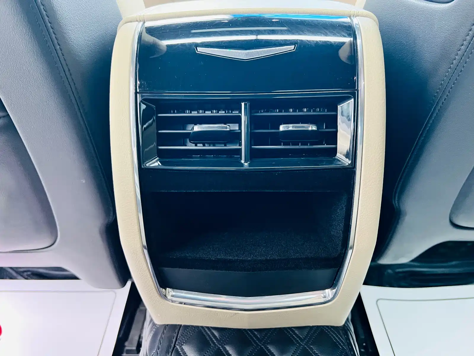 Фото 20 - Cadillac CT6