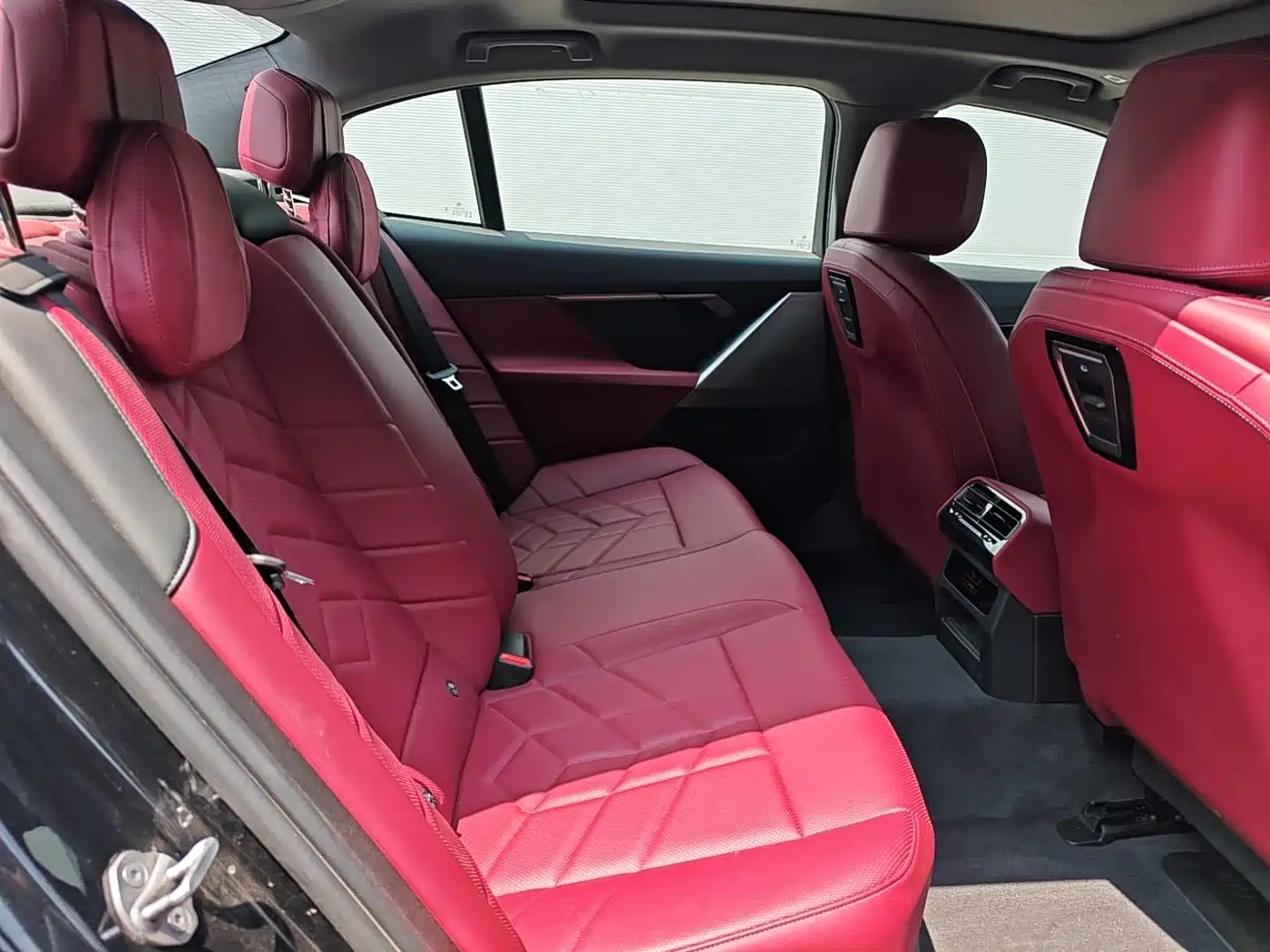 BMW i5 2024 eDrive 35L M Sport Package фото 10