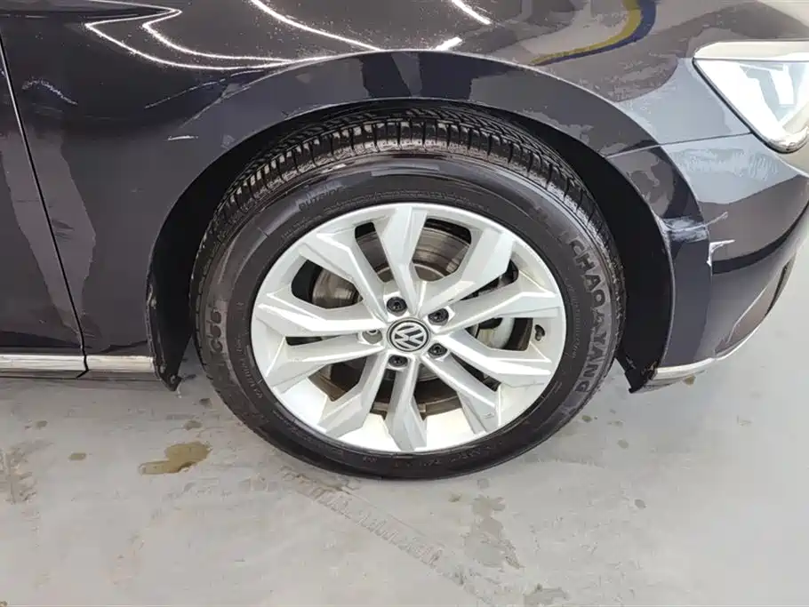 Volkswagen Magotan 2018 Facelift 330TSI DSG Luxury фото 6