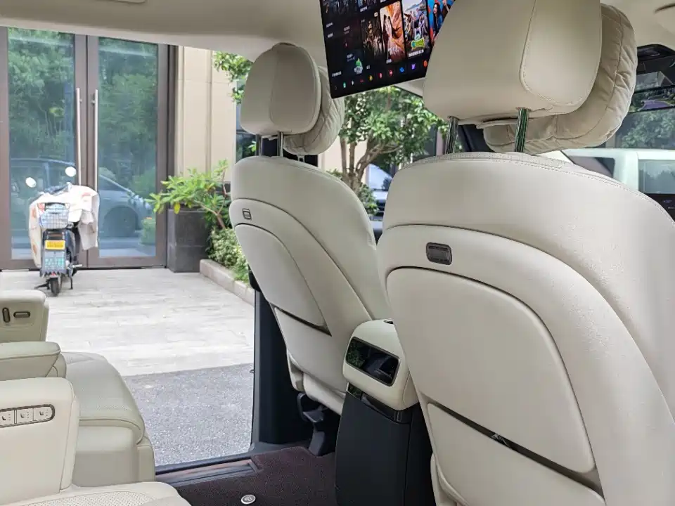 Li Auto MEGA 2025 2025 Model Home Family Special Edition