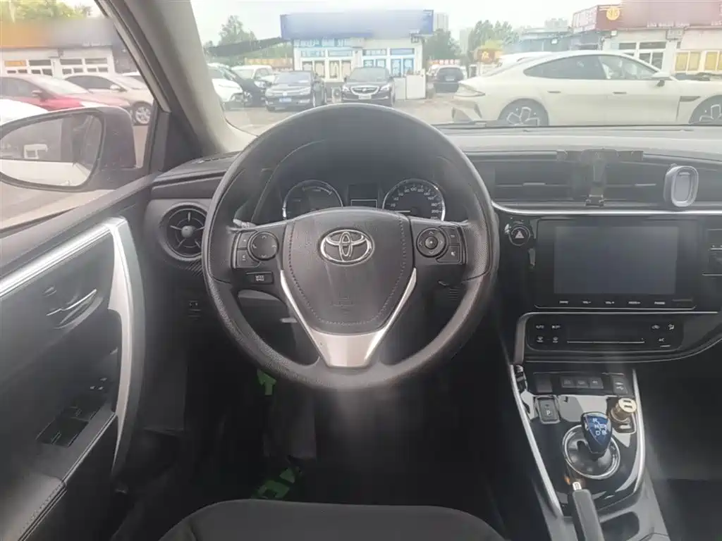 Toyota Levin Twin Engine E+ 2019 1.8PH GS E-CVT Elite Sunroof Edition фото 11