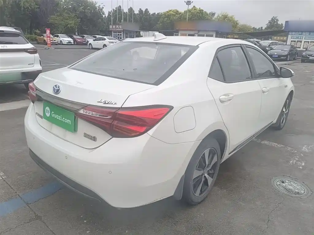 Toyota Levin Twin Engine E+ 2019 1.8PH GS E-CVT Elite Sunroof Edition фото 7