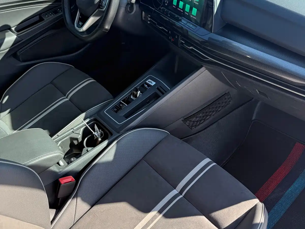 Volkswagen Golf 2021 280TSI DSG R-Line фото 33