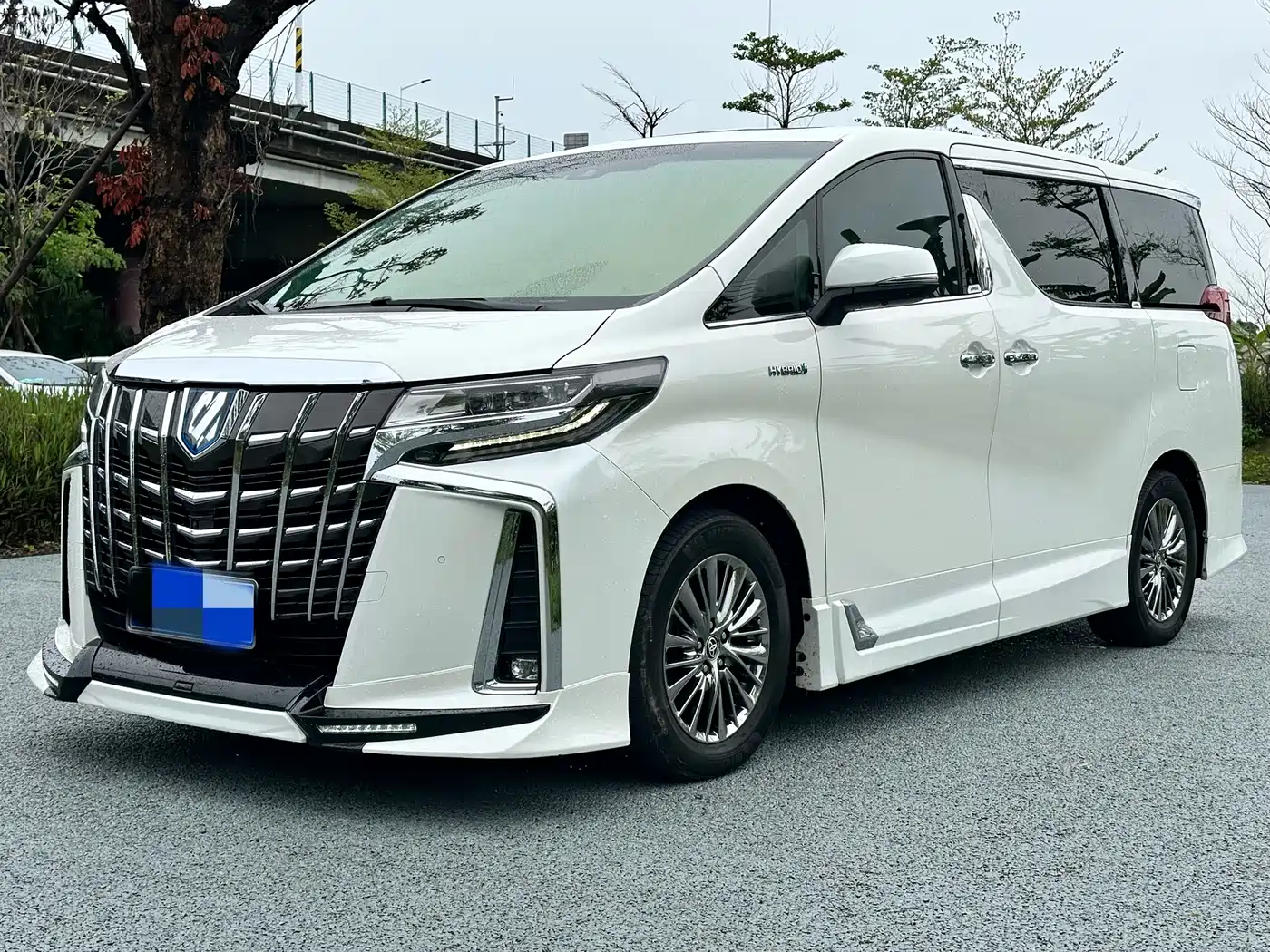 Toyota Alphard 2019 Hybrid 2.5L Luxury