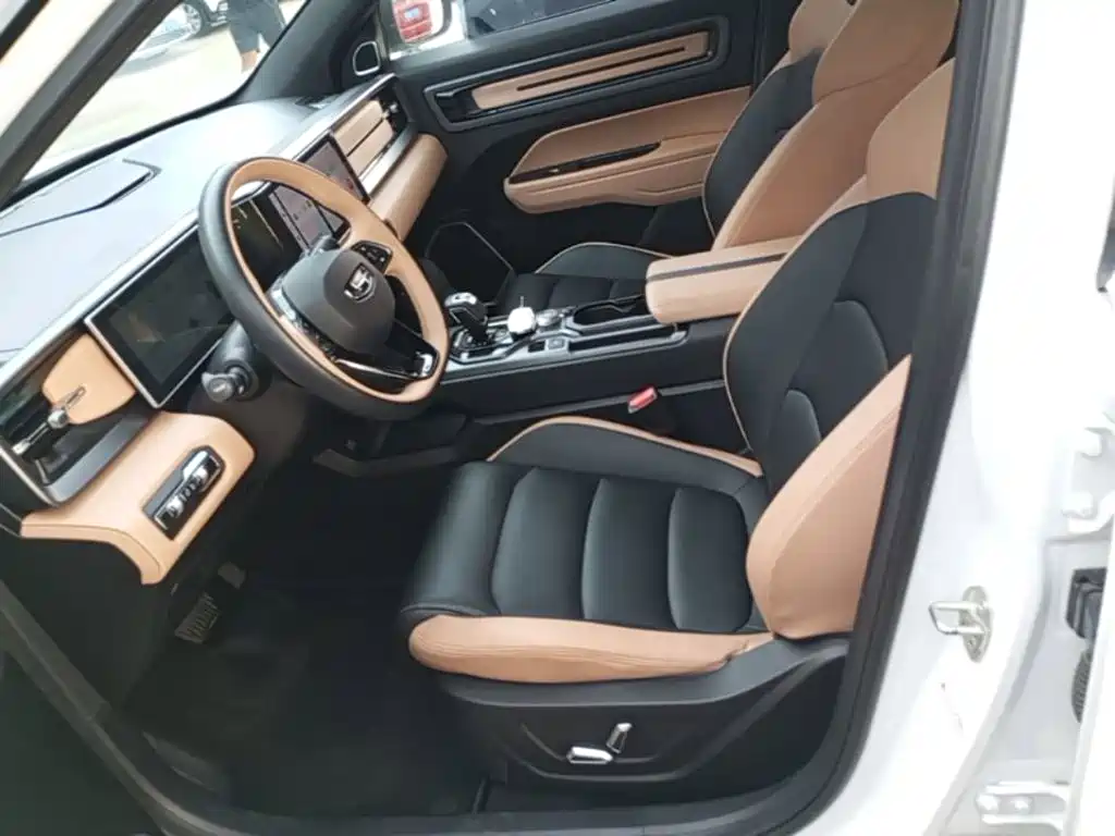 Geely ICON 2023 2023 Model 1.5TD Chocolate Deluxe Edition