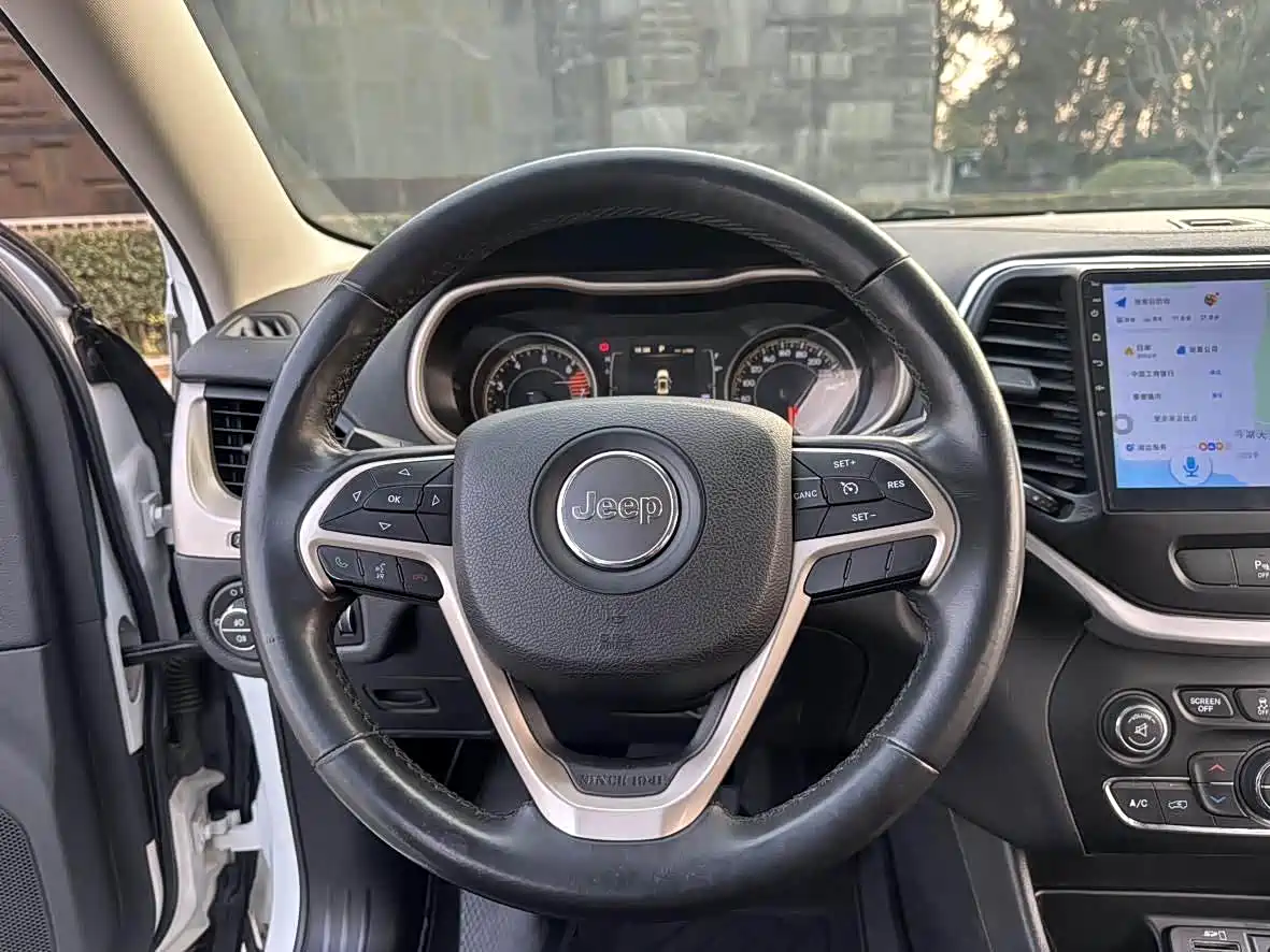 Jeep Cherokee (Import) 2015 2015 2.4L Elite Edition