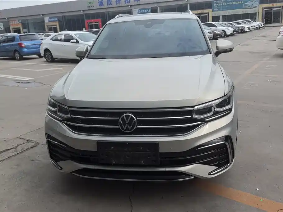 Volkswagen Tiguan L 2022 330TSI Auto 2WD R-Line Premium Edition фото 2