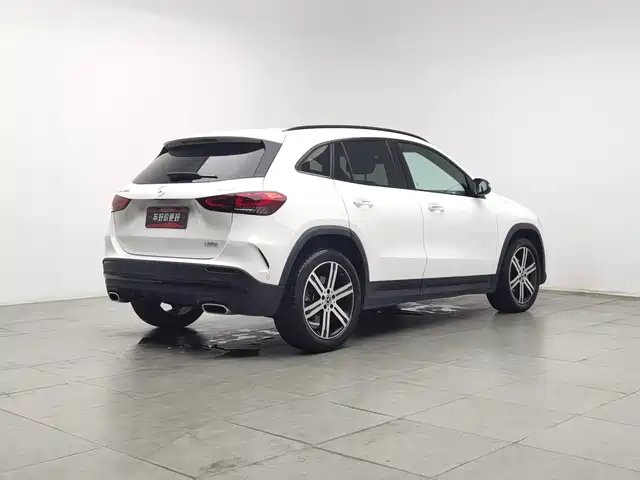 Mercedes-Benz GLA 2022 GLA 220 4MATIC — фото 2