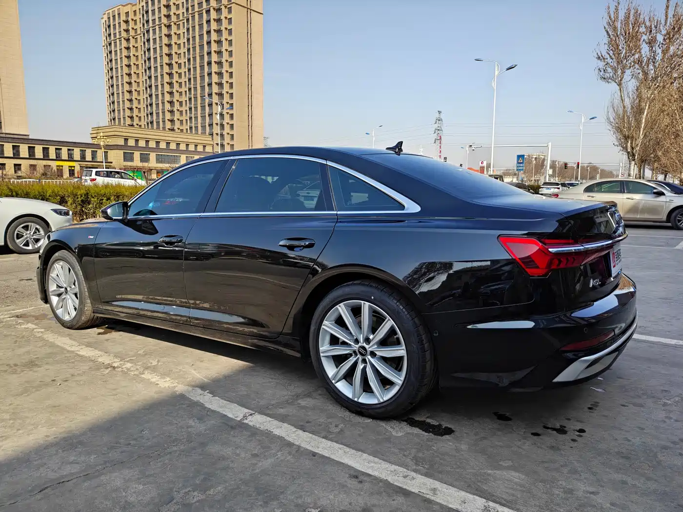 Audi A6L 2023 45 TFSI Premium Selection Dynamic фото 3