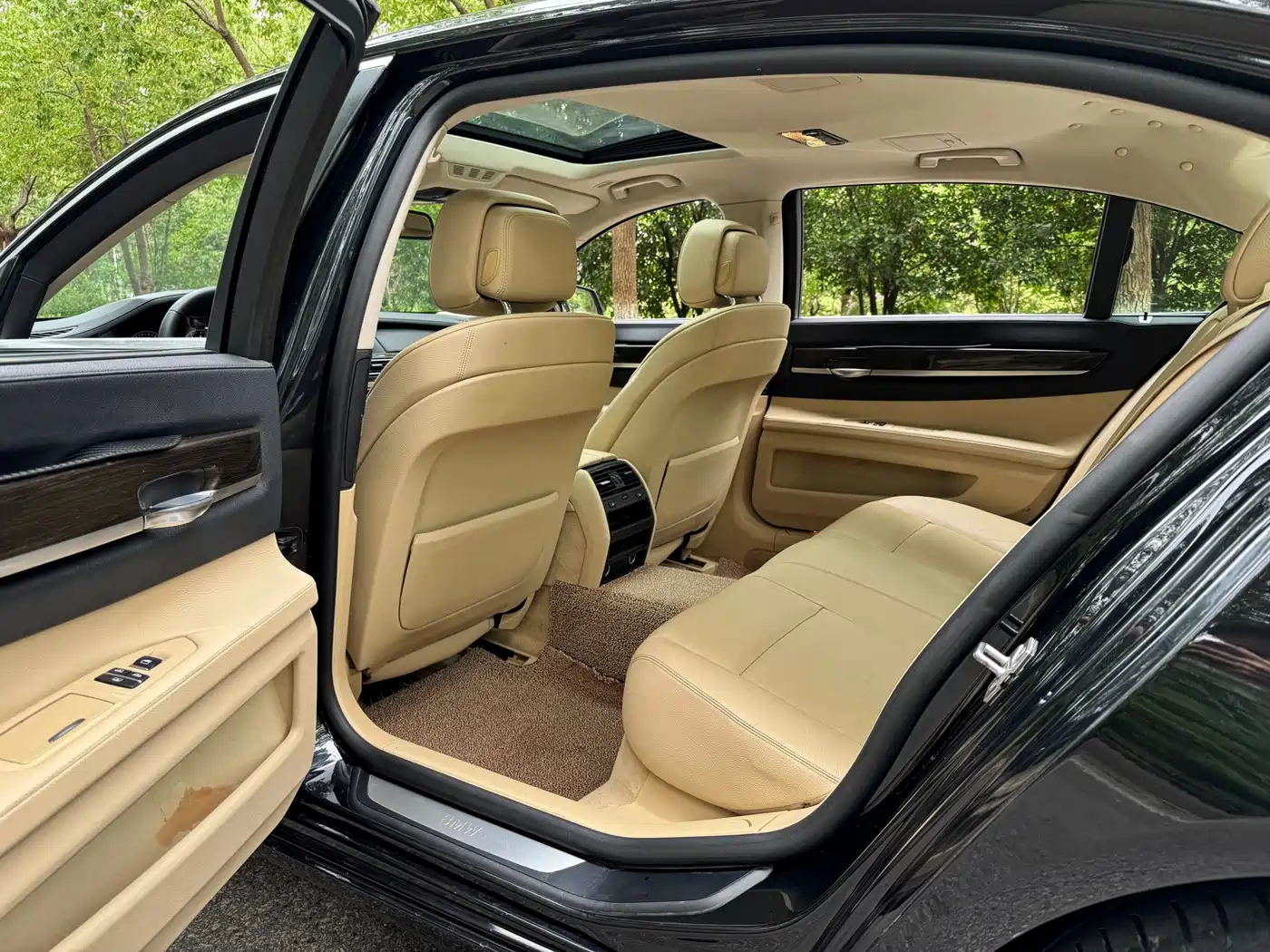 BMW 7 Series 2011 730Li Elegance фото 7