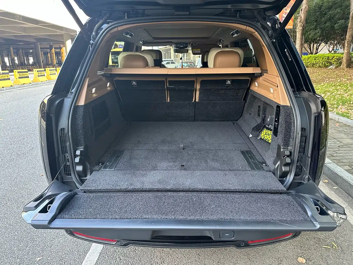 Land Rover Range Rover 2025 2024 3.0 L6 400PS SV Honor Genesis Extended