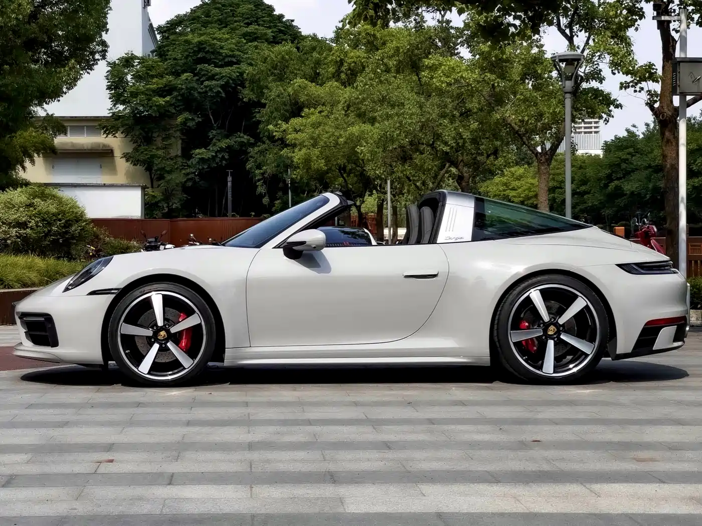 Porsche 911 2023 Targa 4 3.0T фото 3