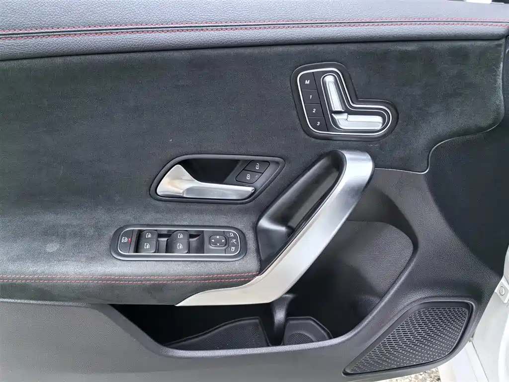 Mercedes-Benz CLA (Import) 2020 CLA 200 Shooting Brake фото 9