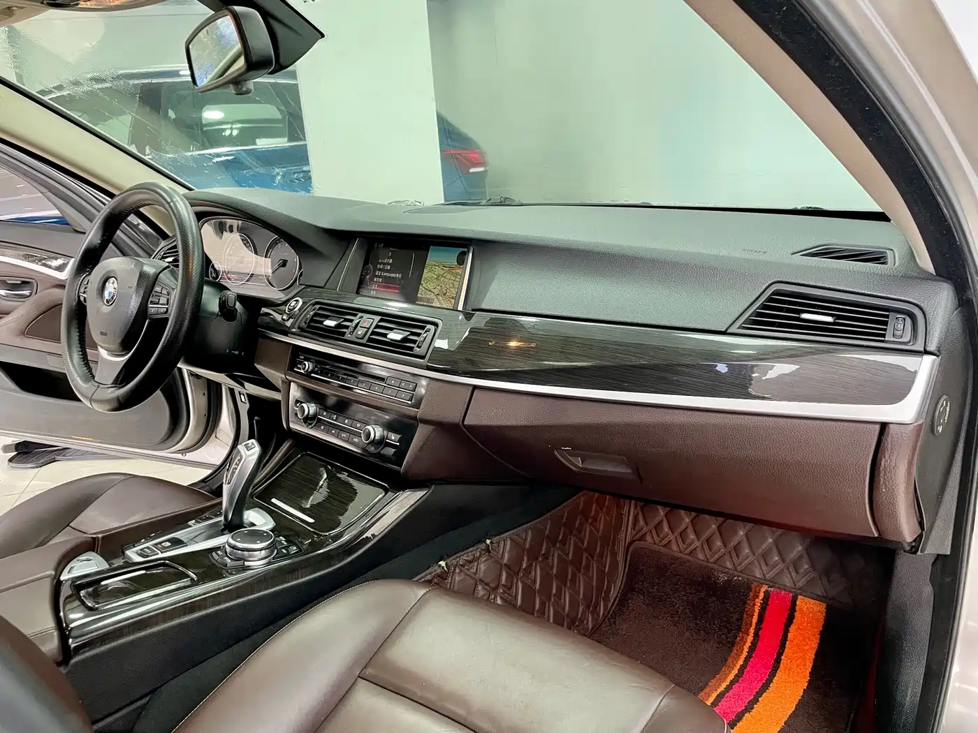BMW 5 Series 2014 525Li Luxury Design Package фото 12