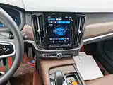 Photo 18 - Volvo V90
