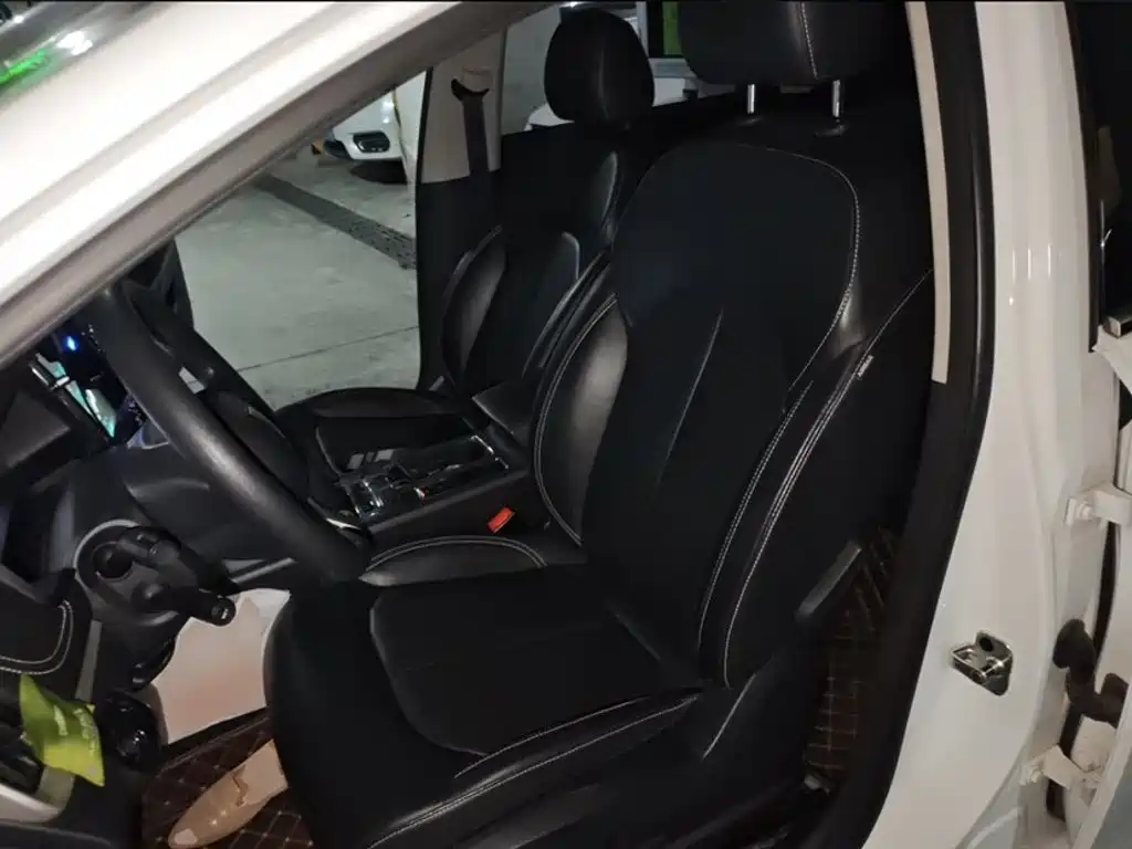 Roewe i6 2021 2020 PLUS 1.6L CVT 4G Connected Glory Flagship Edition