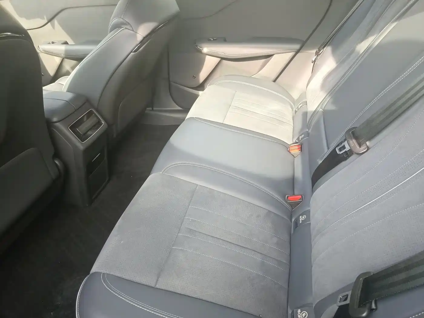 Voyah Auto Voyah Zhiyin 2024 Long Range Super Charging Edition фото 10