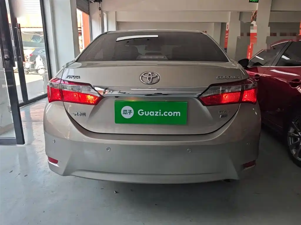 Toyota Corolla 2017 Facelift 1.2T S-CVT GL-i фото 6