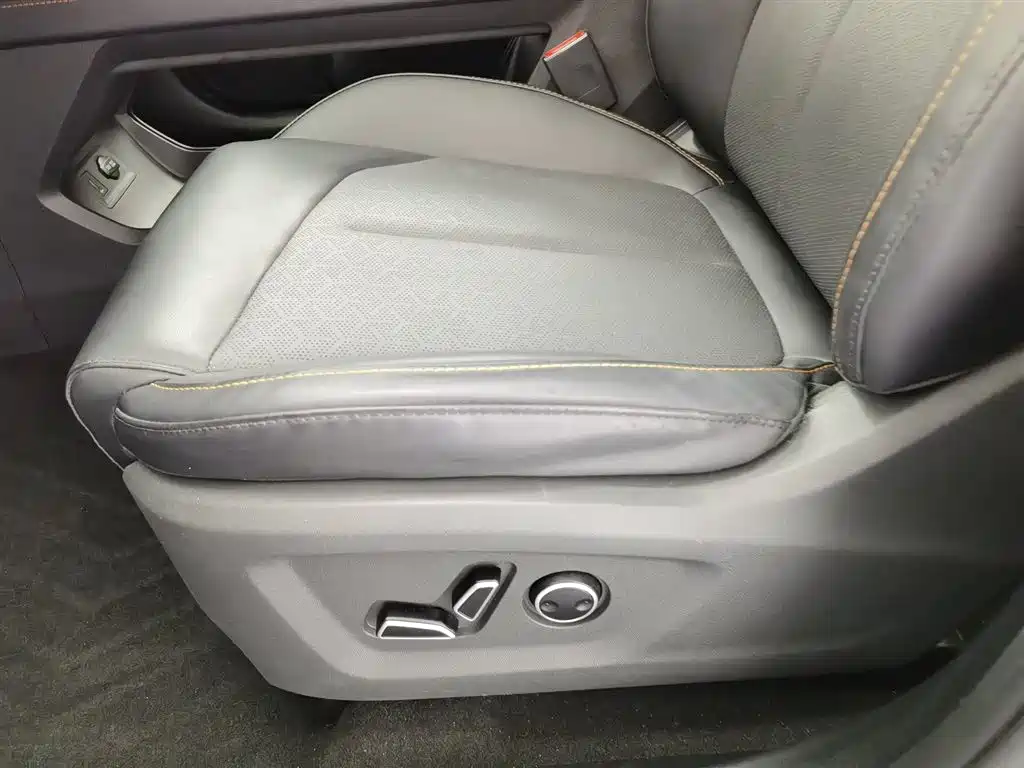 CHANGAN CHANGAN AUCHAN Z6