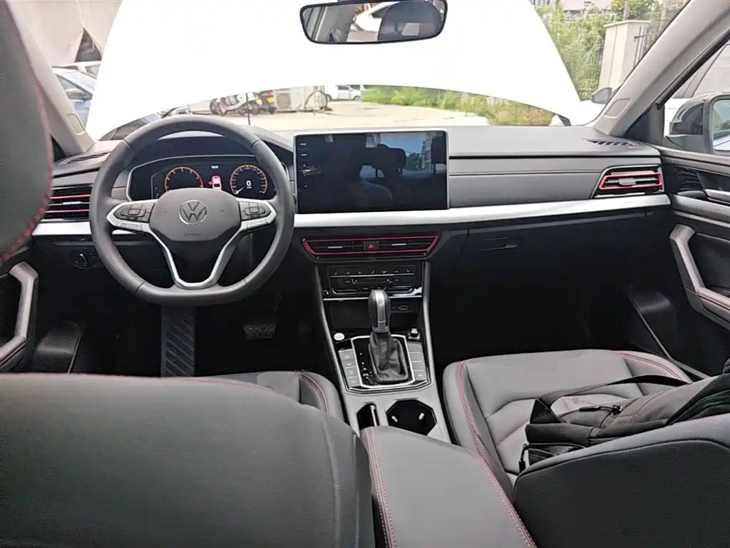 Volkswagen Lavida 2024 Model 300TSI DSG Starlight Leading Edition фото 10