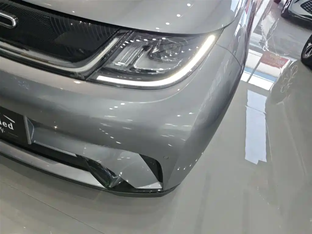 BYD Dolphin 2024 Glory Edition 420km Fashion Edition фото 24